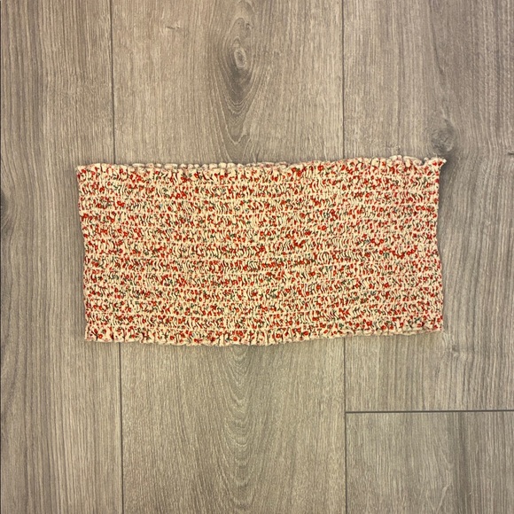 Brandy Melville Floral Smocked Top in Red and Cream - Picture 1 of 3